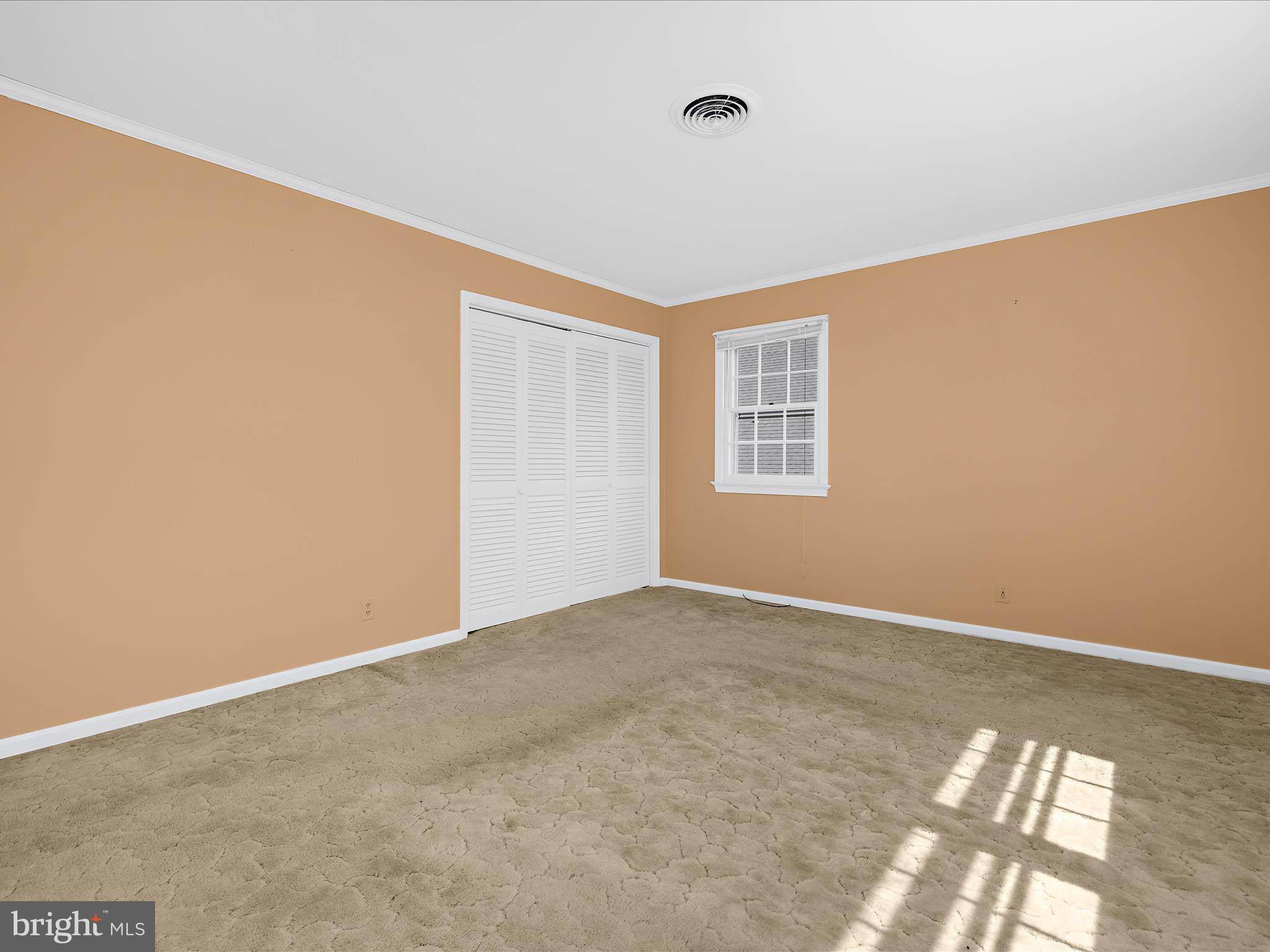 318 DUTCHMANS LANE