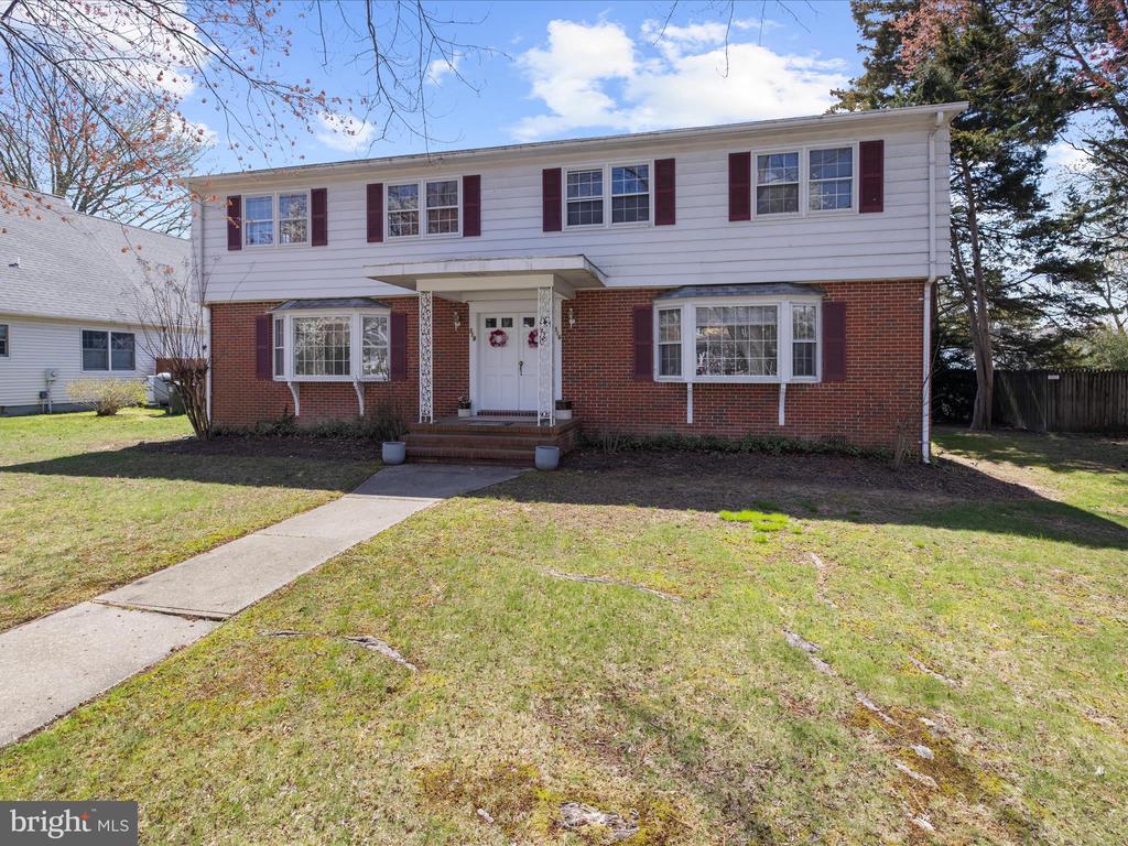 318 DUTCHMANS LANE