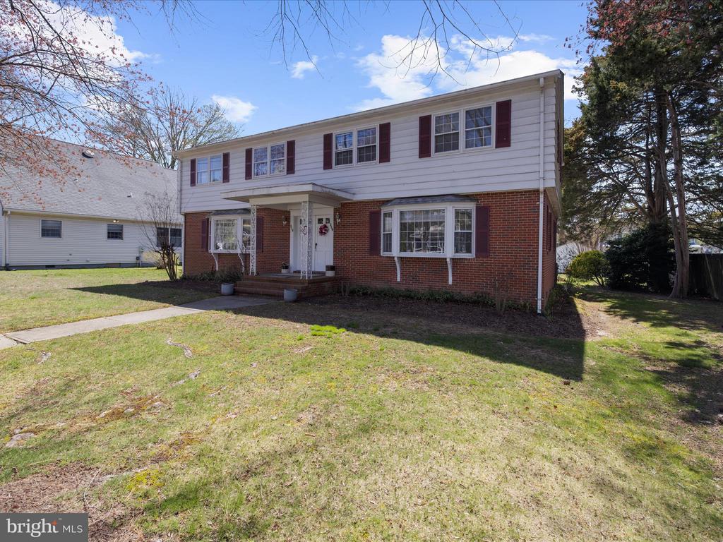 318 DUTCHMANS LANE