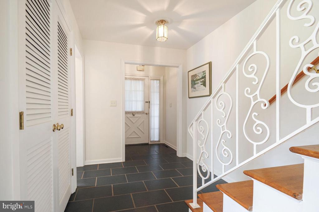 9545 QUAIL HOLLOW 206