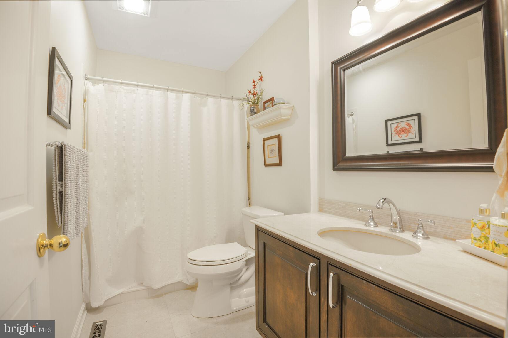 9545 QUAIL HOLLOW 206
