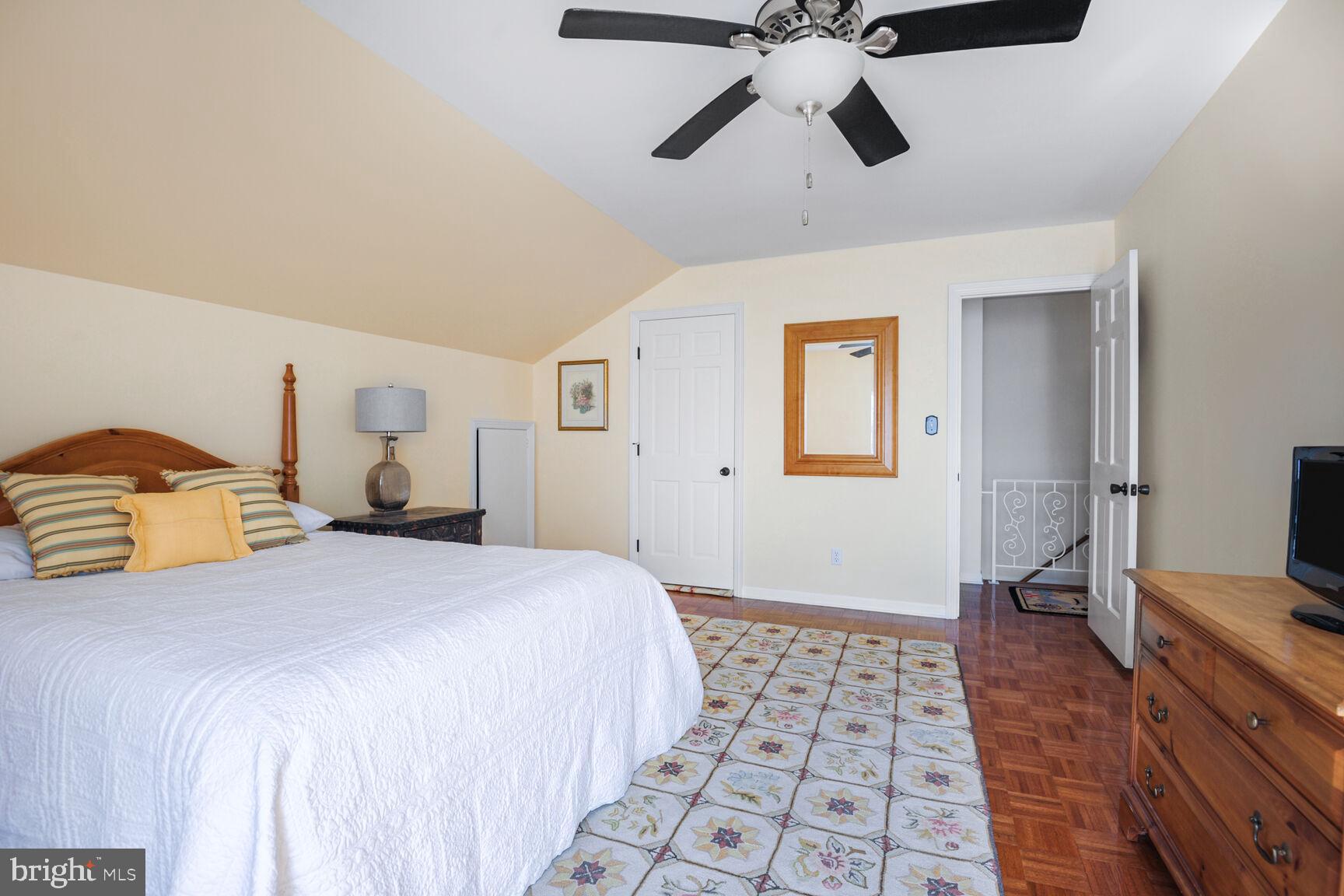9545 QUAIL HOLLOW 206