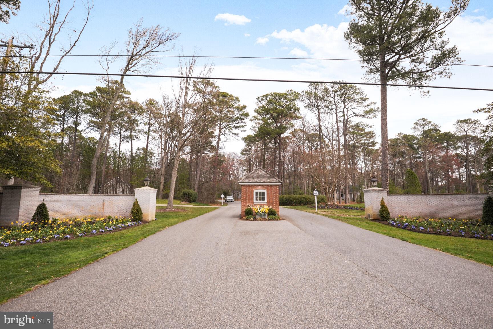 9545 QUAIL HOLLOW 206