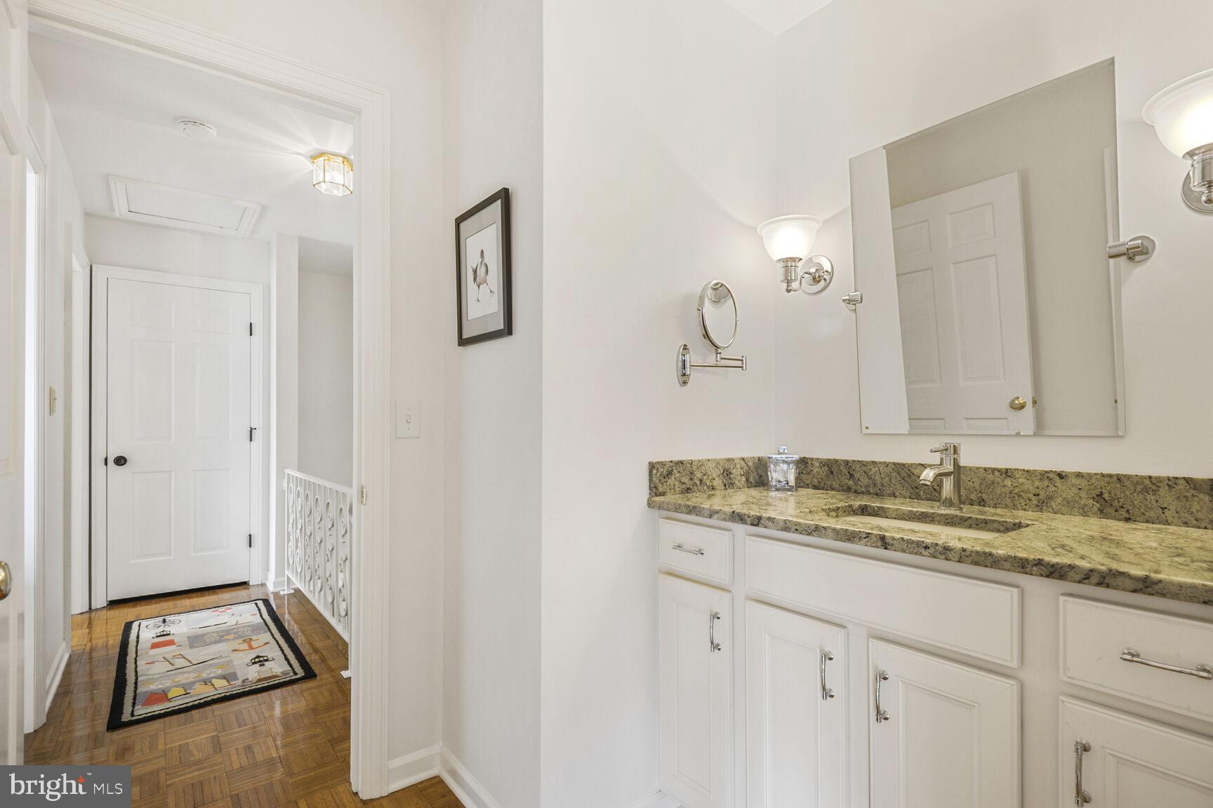 9545 QUAIL HOLLOW 206