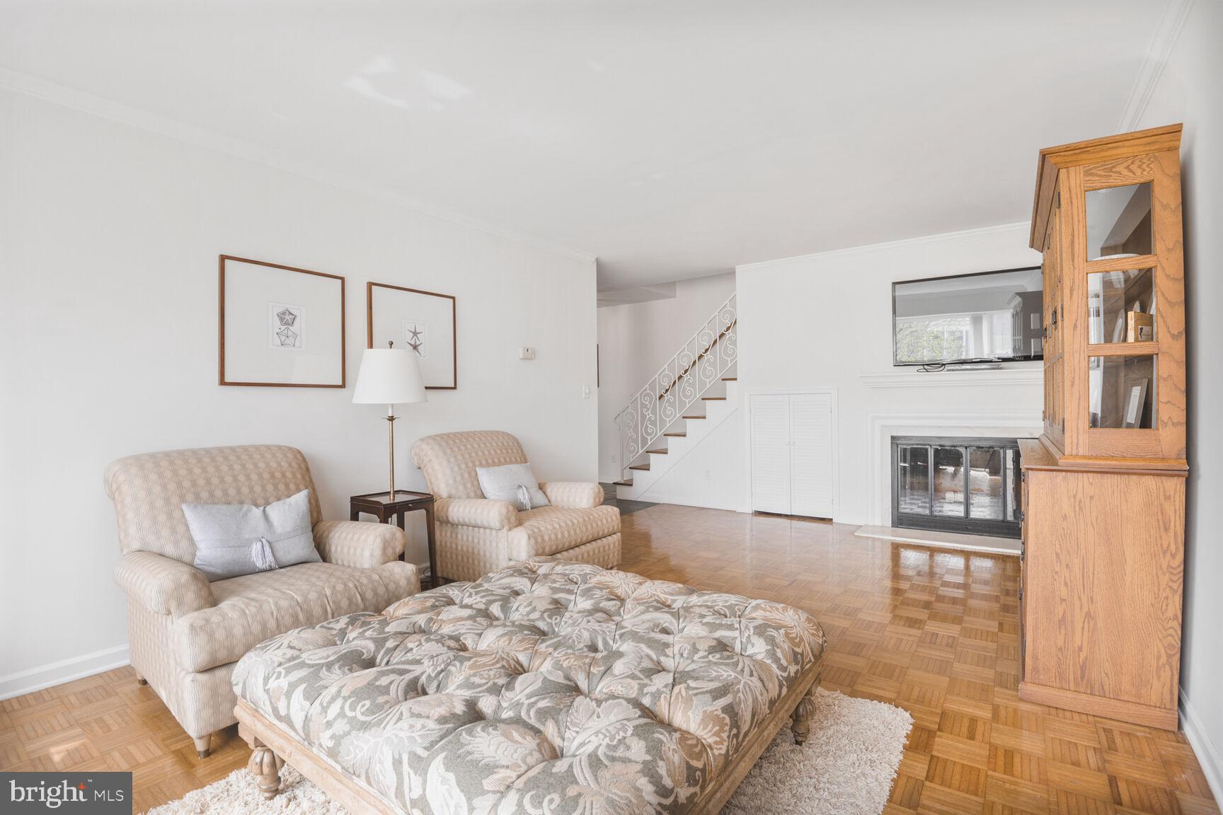 9545 QUAIL HOLLOW 206