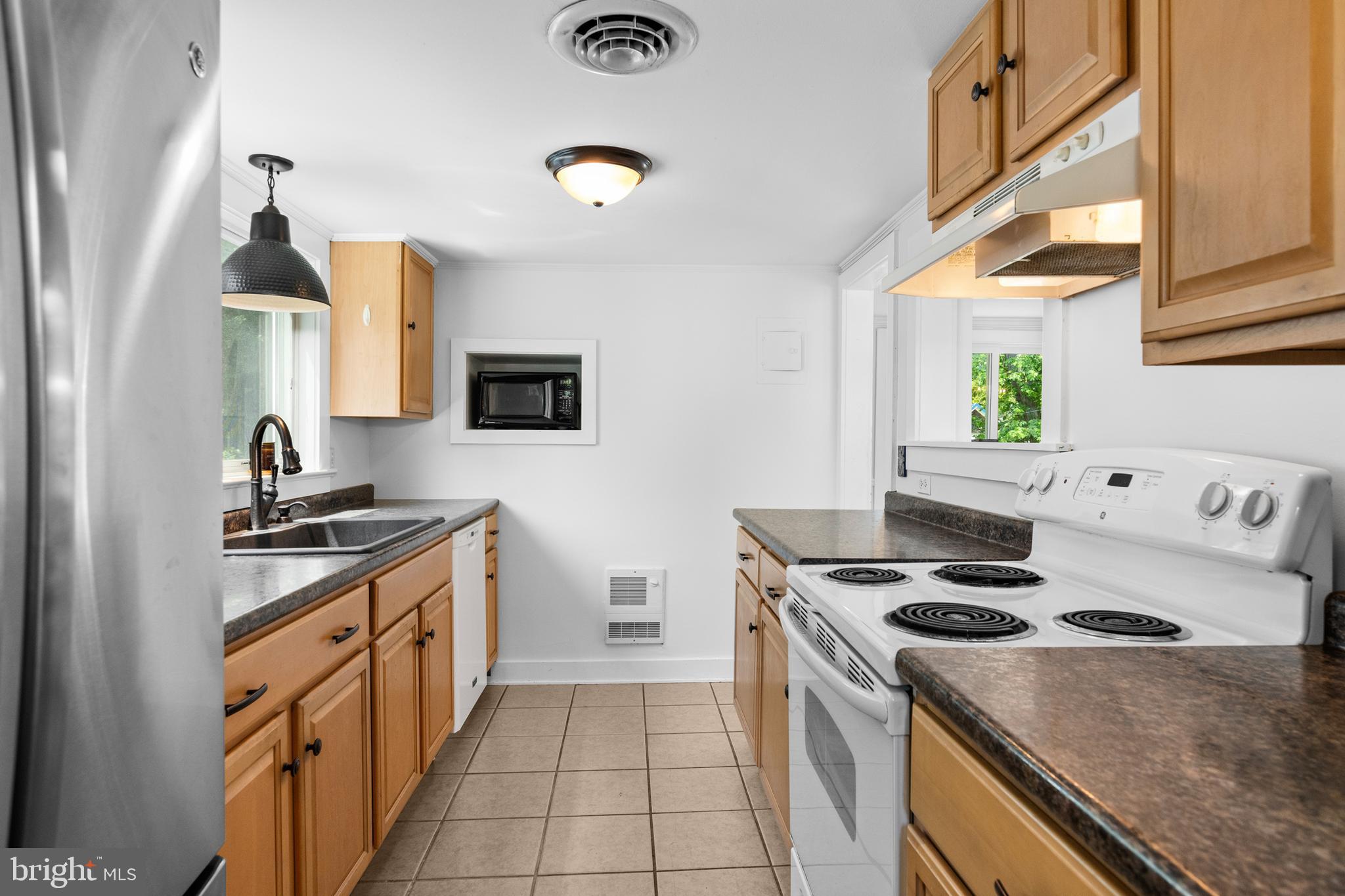 103 W MARENGO