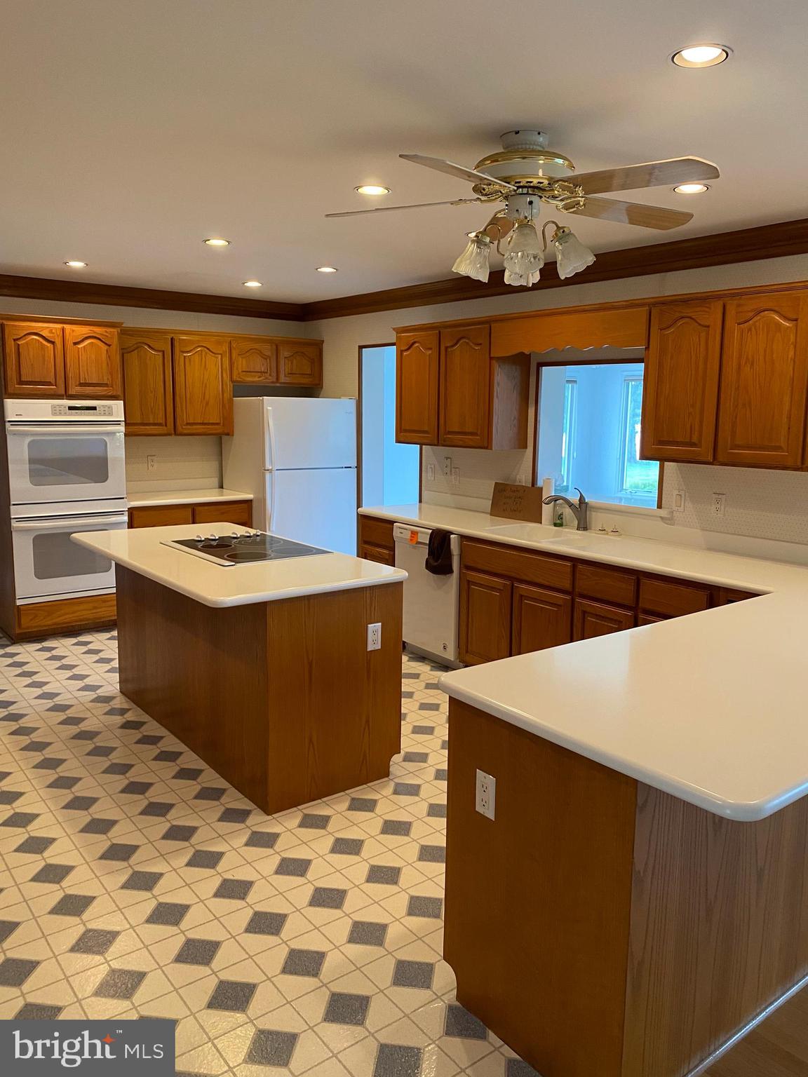 25686 EDGEVIEW ROAD