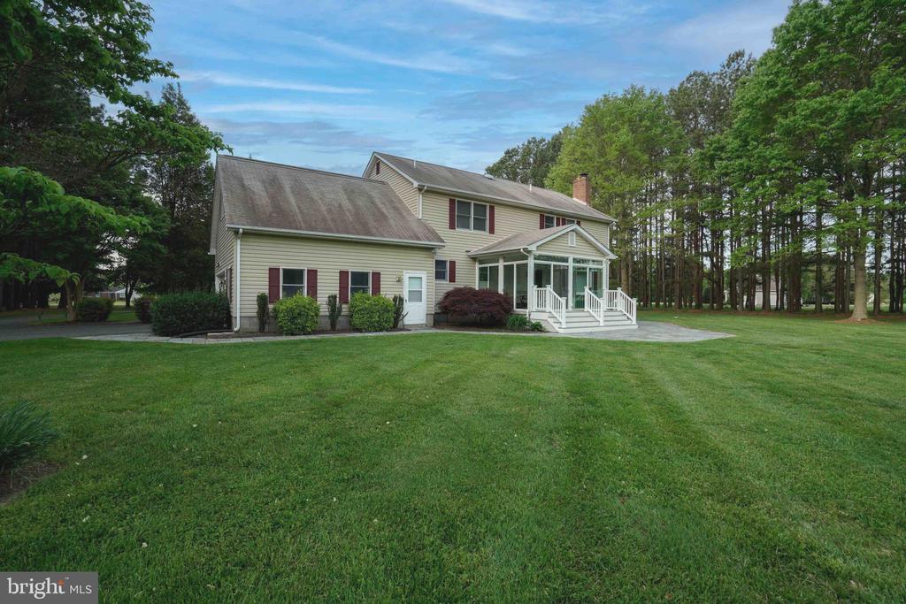 26337 ARCADIA SHORES CIRCLE