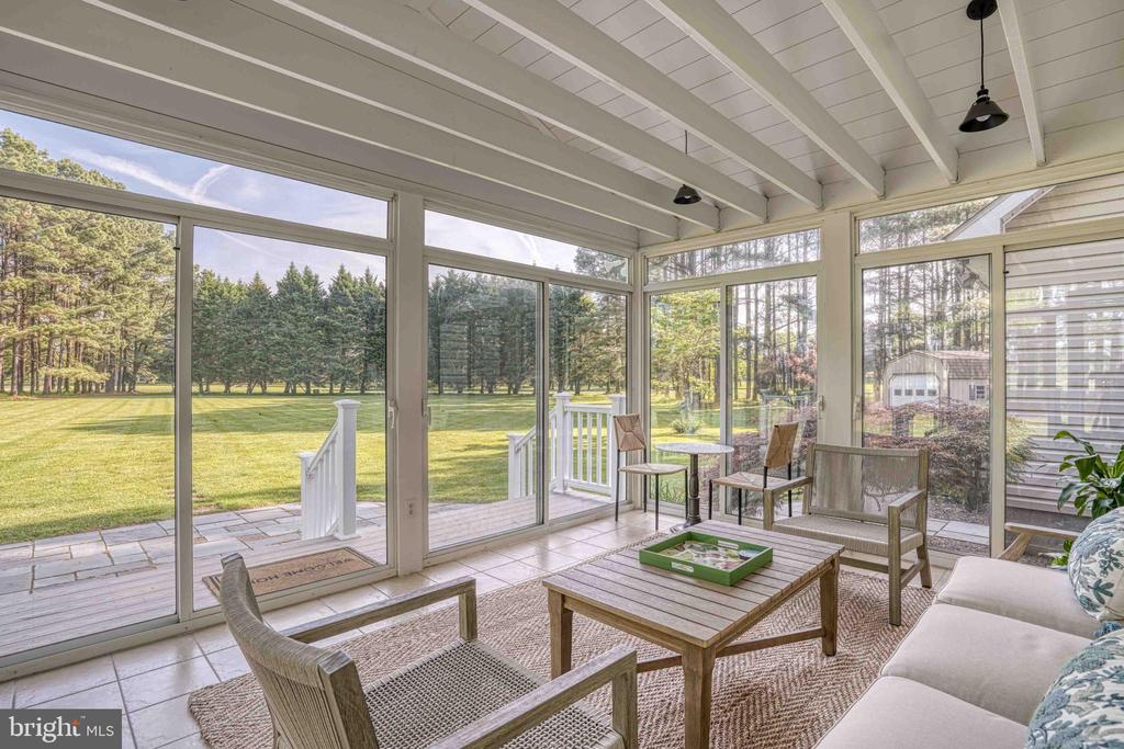 26337 ARCADIA SHORES CIRCLE
