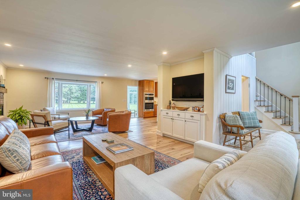 26337 ARCADIA SHORES CIRCLE