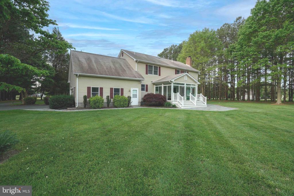 26337 ARCADIA SHORES CIRCLE