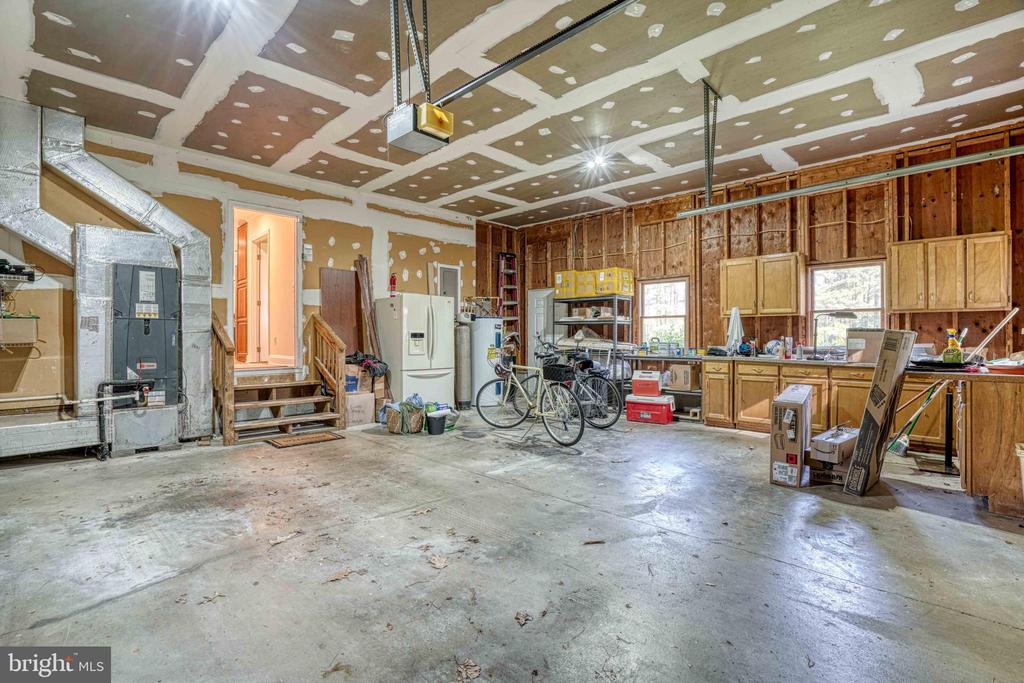 26337 ARCADIA SHORES CIRCLE