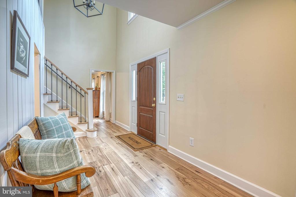 26337 ARCADIA SHORES CIRCLE