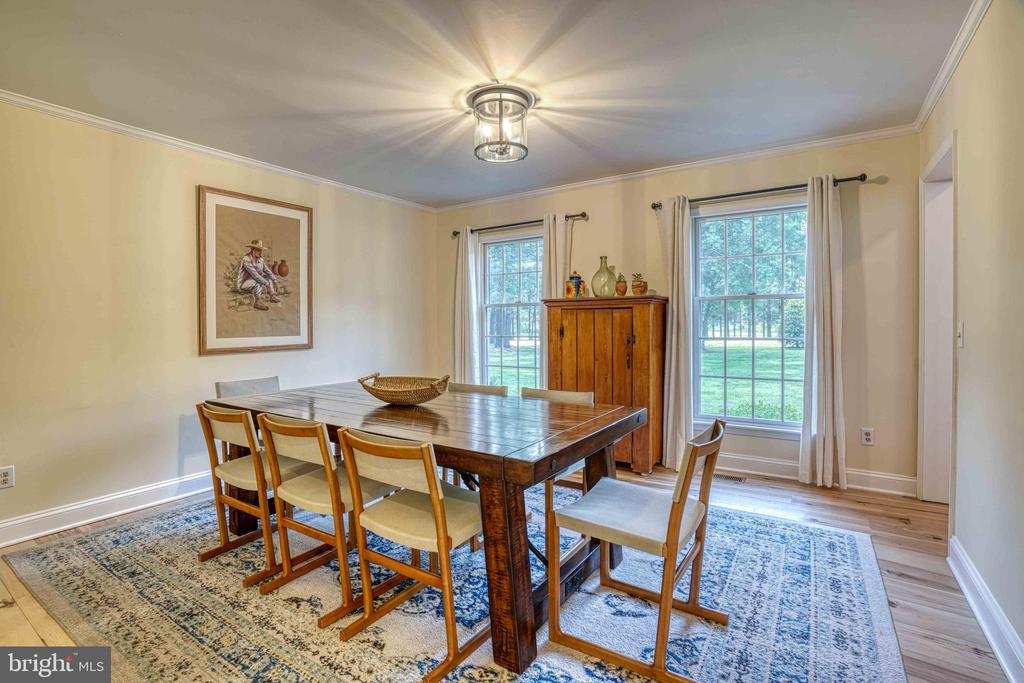 26337 ARCADIA SHORES CIRCLE