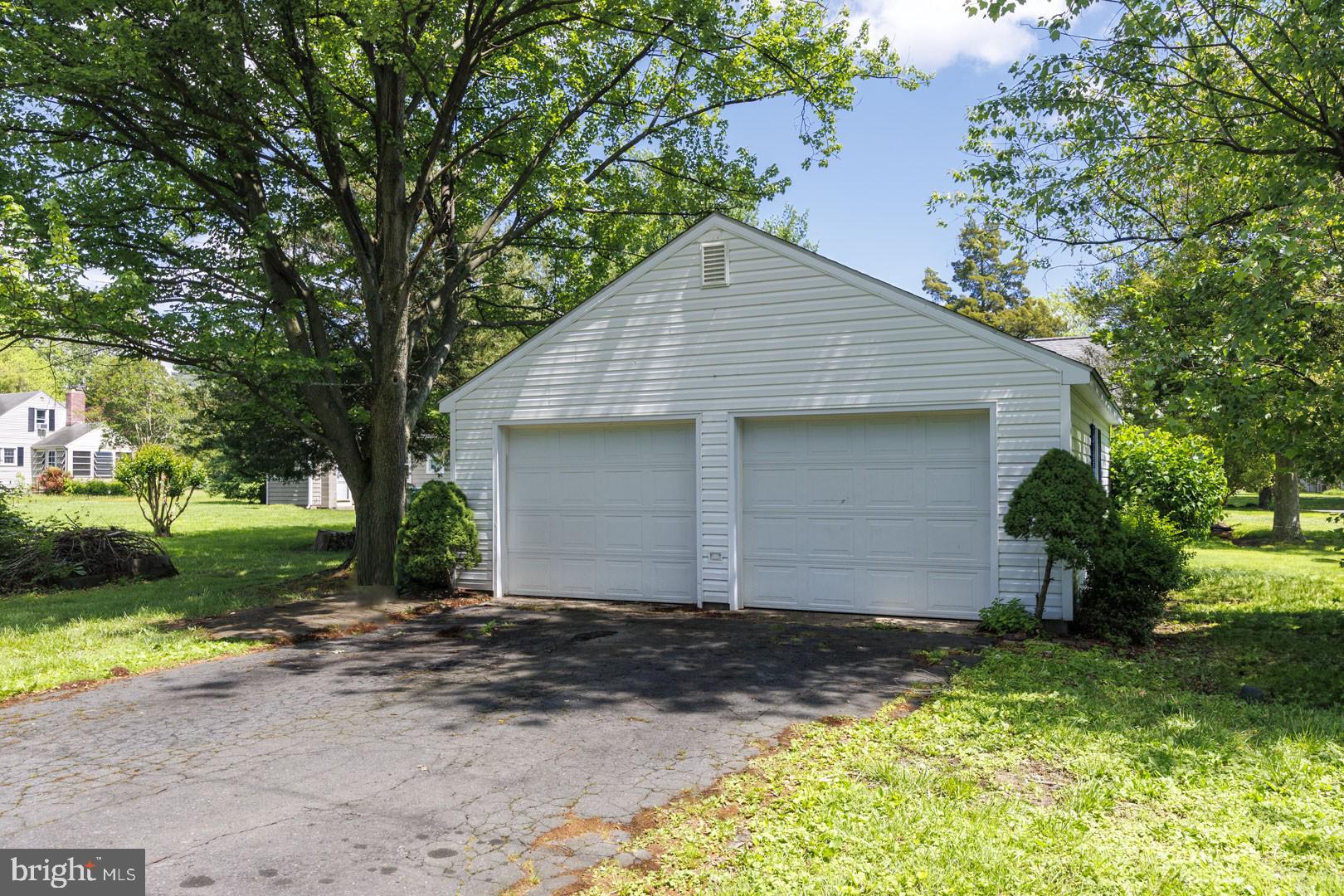 407 ARBOR PLACE