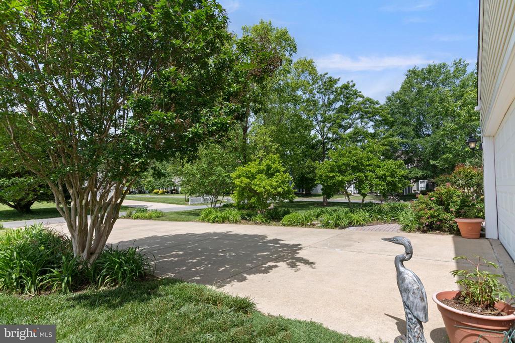 7482 JEFFREYS WAY