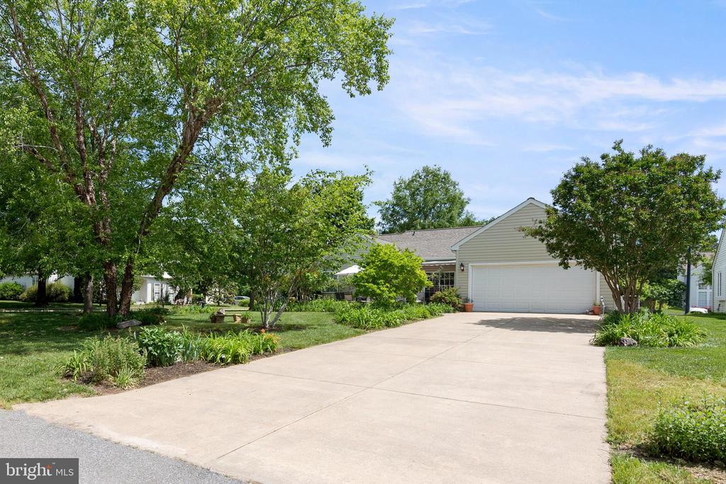 7482 JEFFREYS WAY