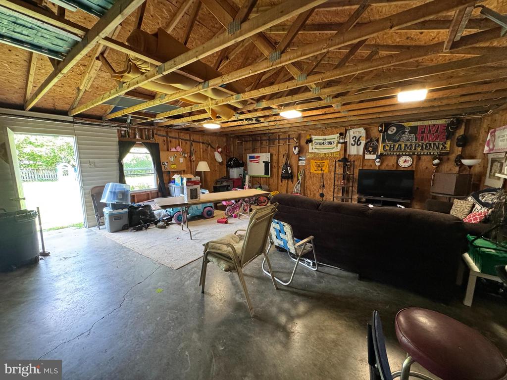 9547 BLACK DOG ALLEY