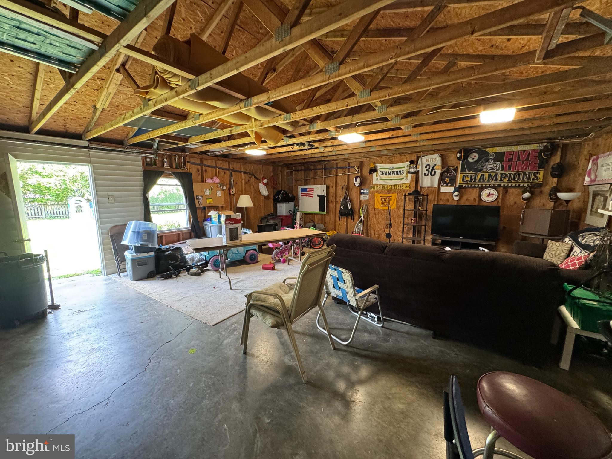 9547 BLACK DOG ALLEY
