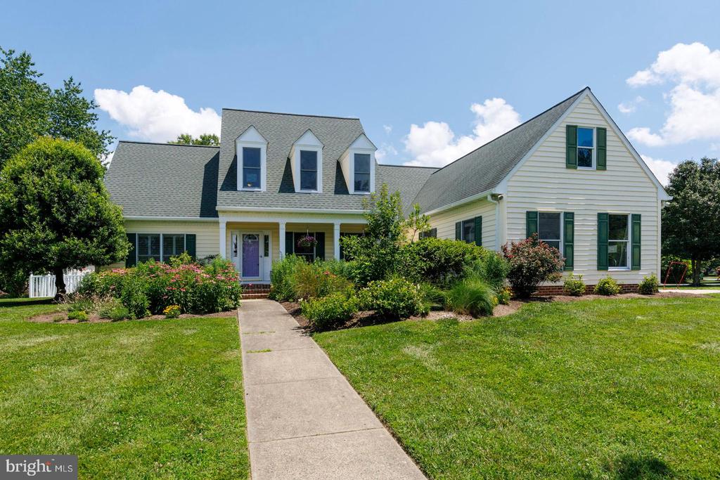 34 LONDONDERRY DRIVE