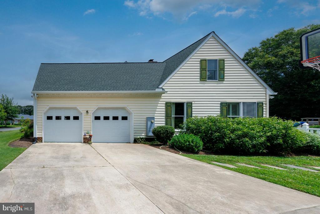 34 LONDONDERRY DRIVE