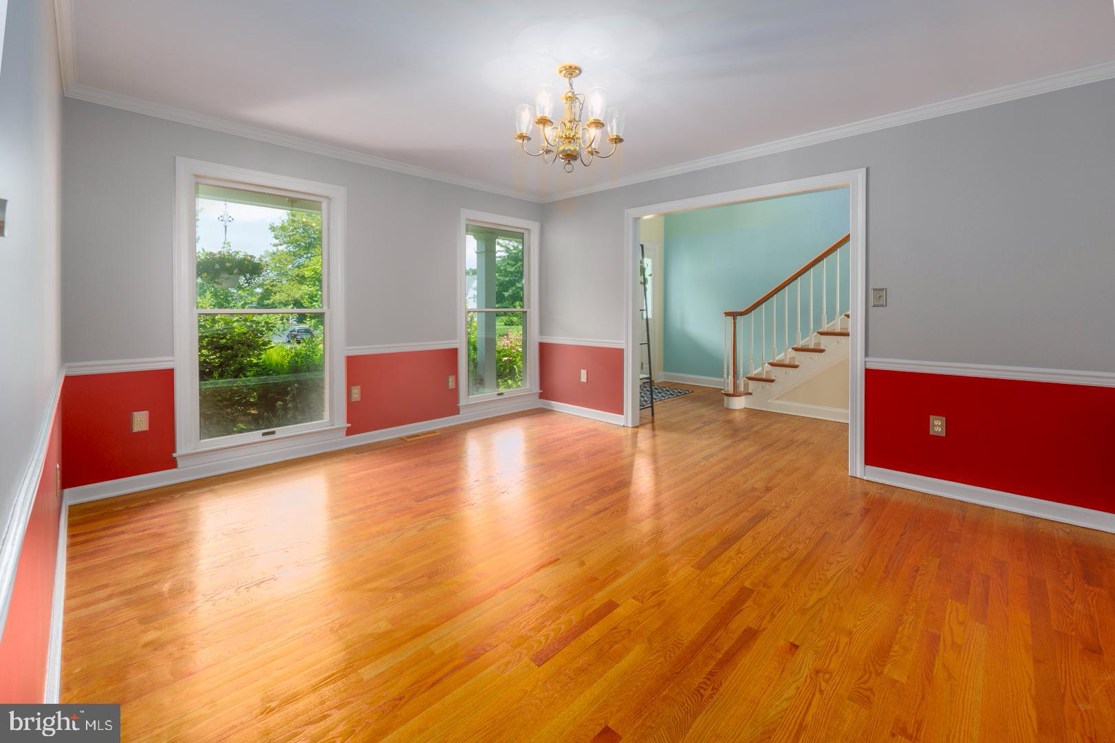 34 LONDONDERRY DRIVE