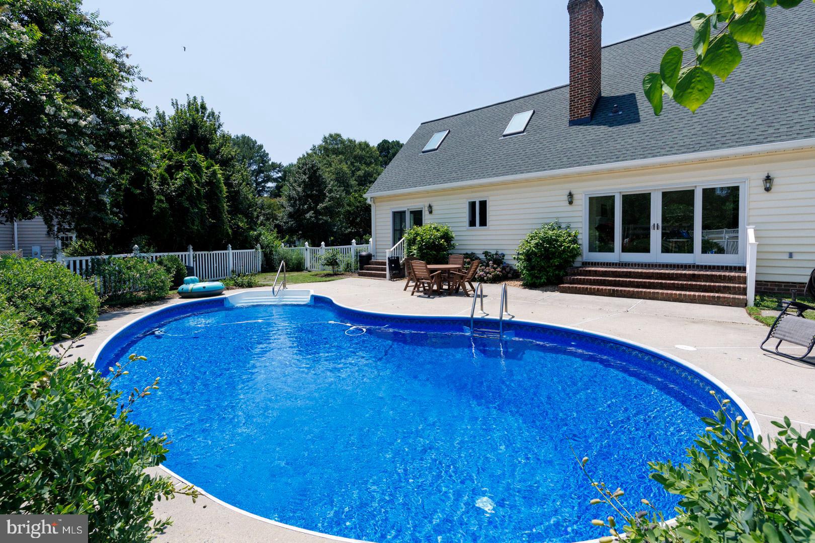 34 LONDONDERRY DRIVE
