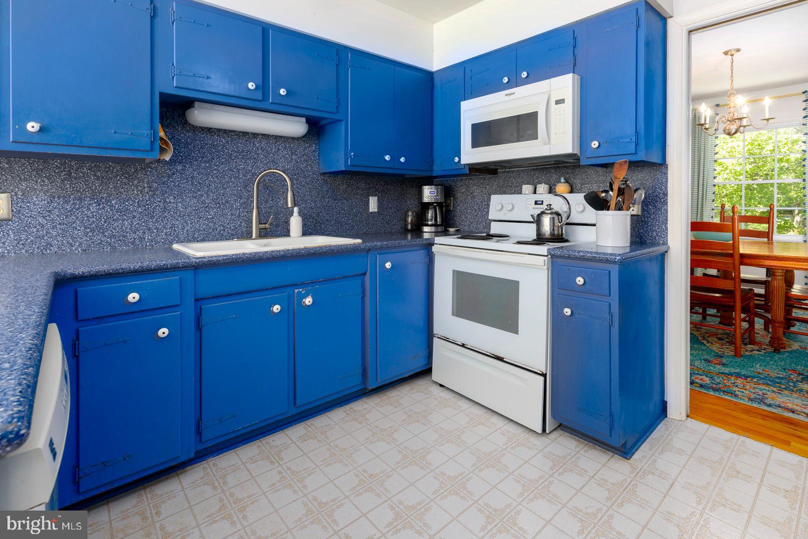 7592 TRED AVON CIRCLE