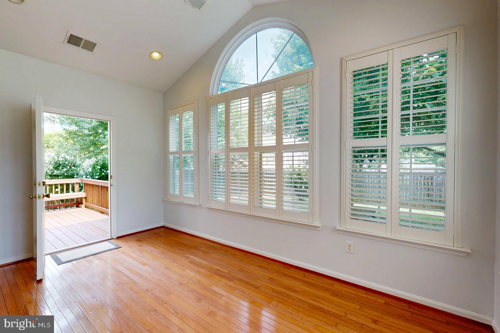 227 BETHUNE DRIVE
