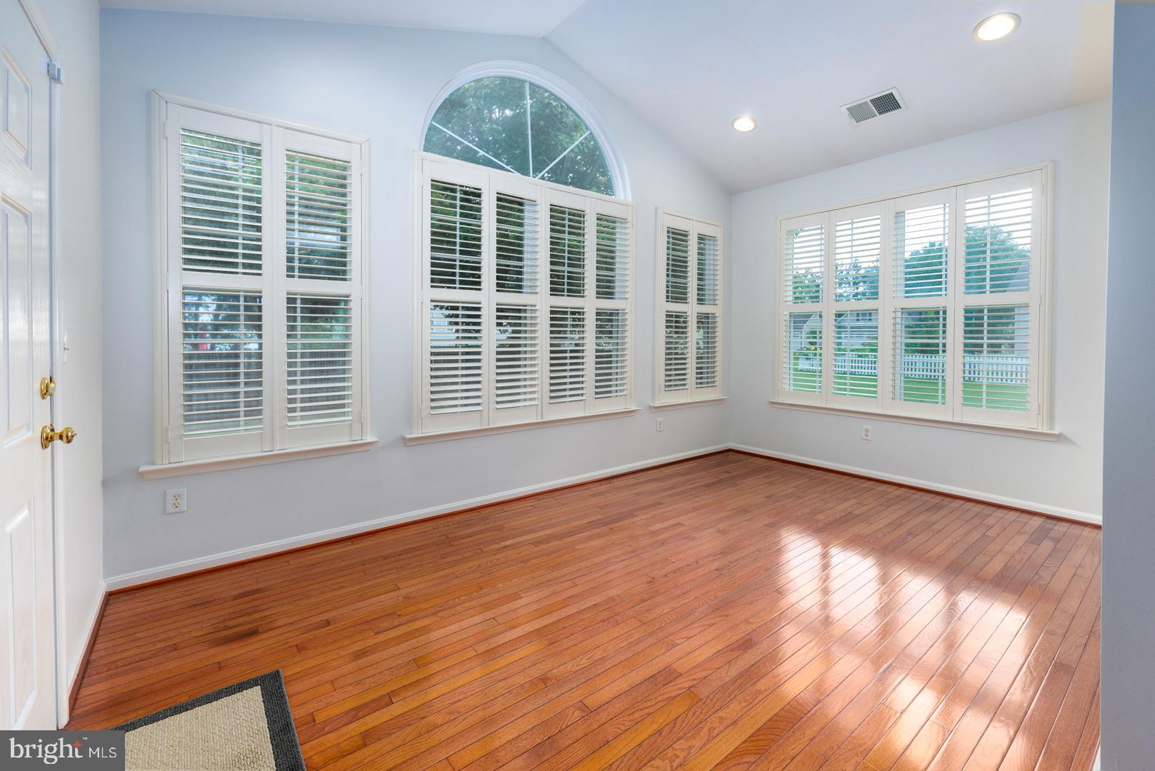 227 BETHUNE DRIVE