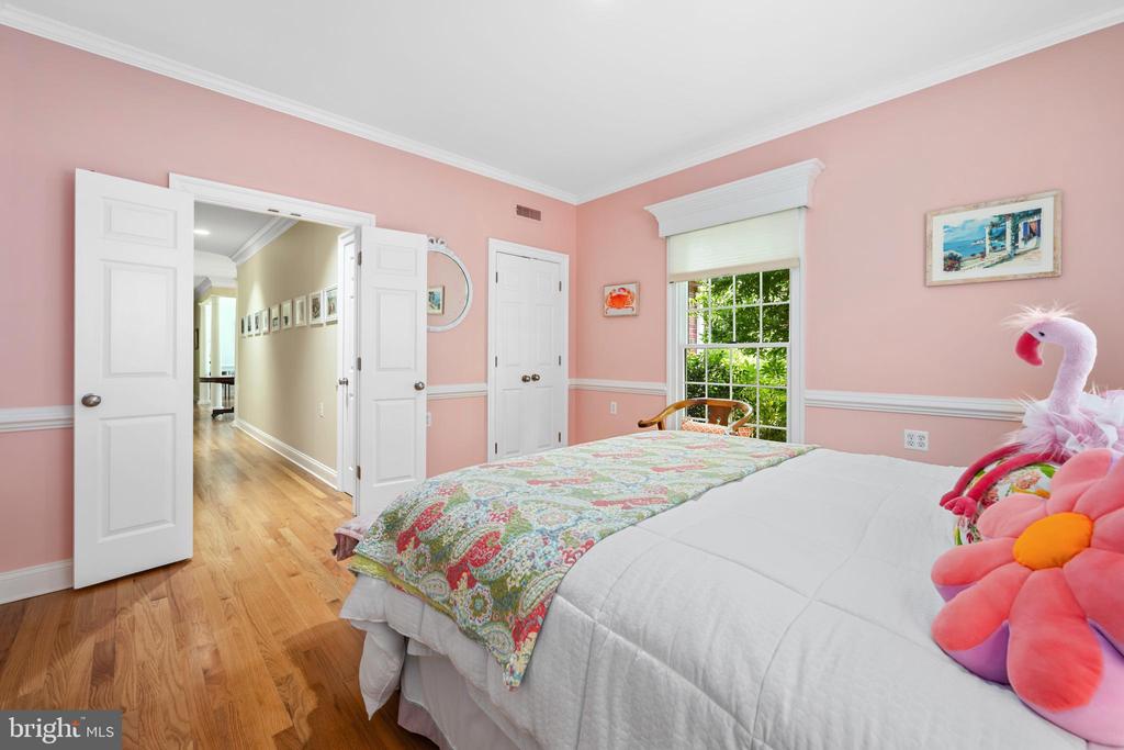 6 PAPERMILL STREET