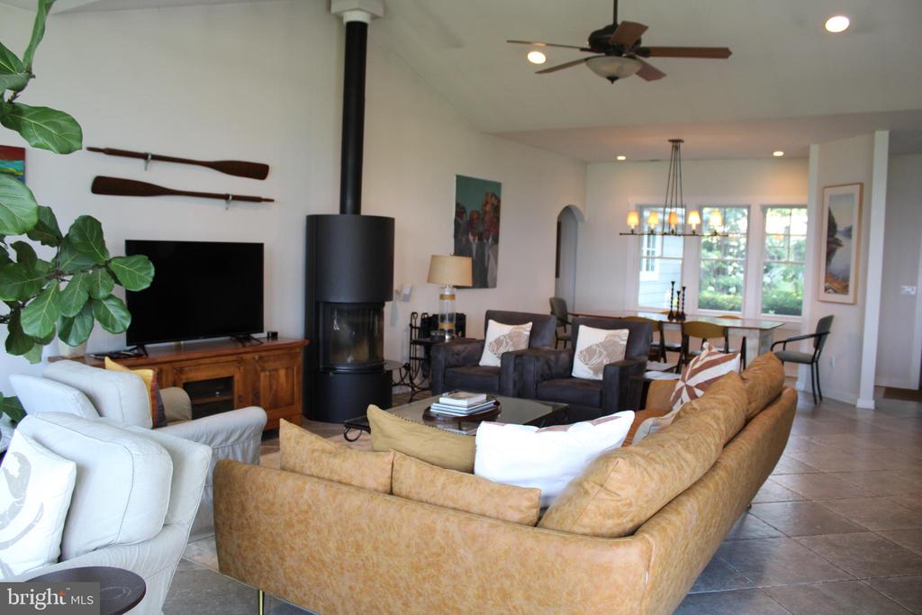 6050 SUNSET LANE