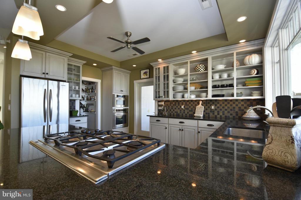 6050 SUNSET LANE