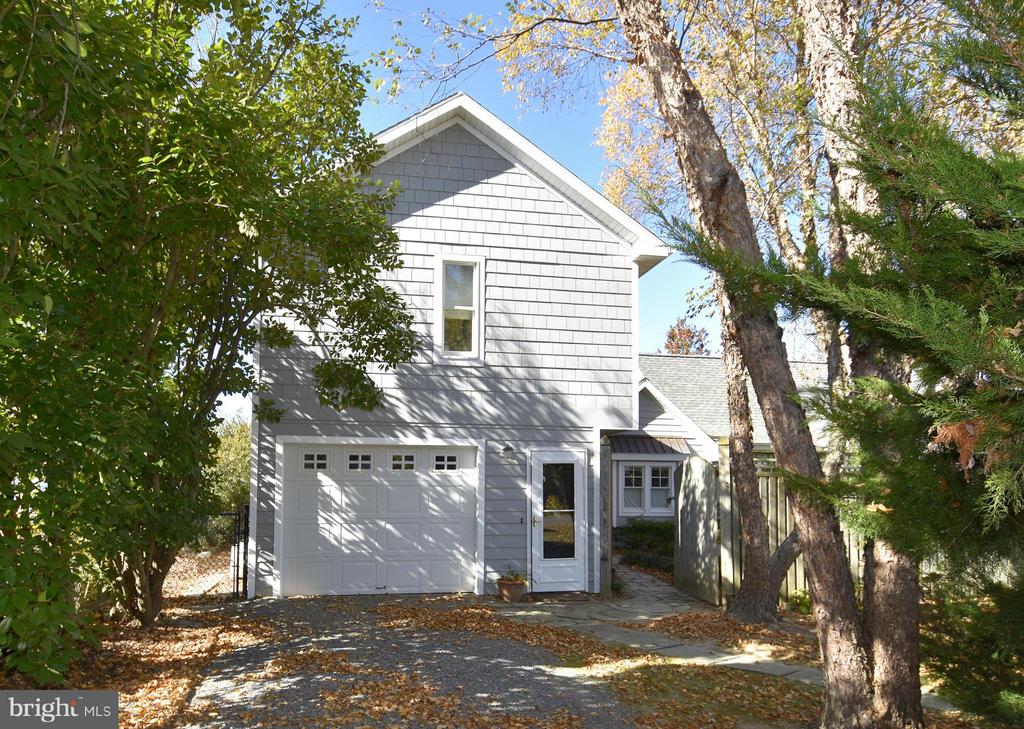 6050 SUNSET LANE