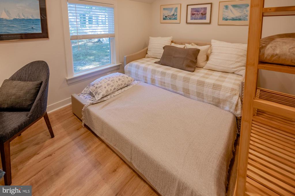 24312 OAKWOOD PARK