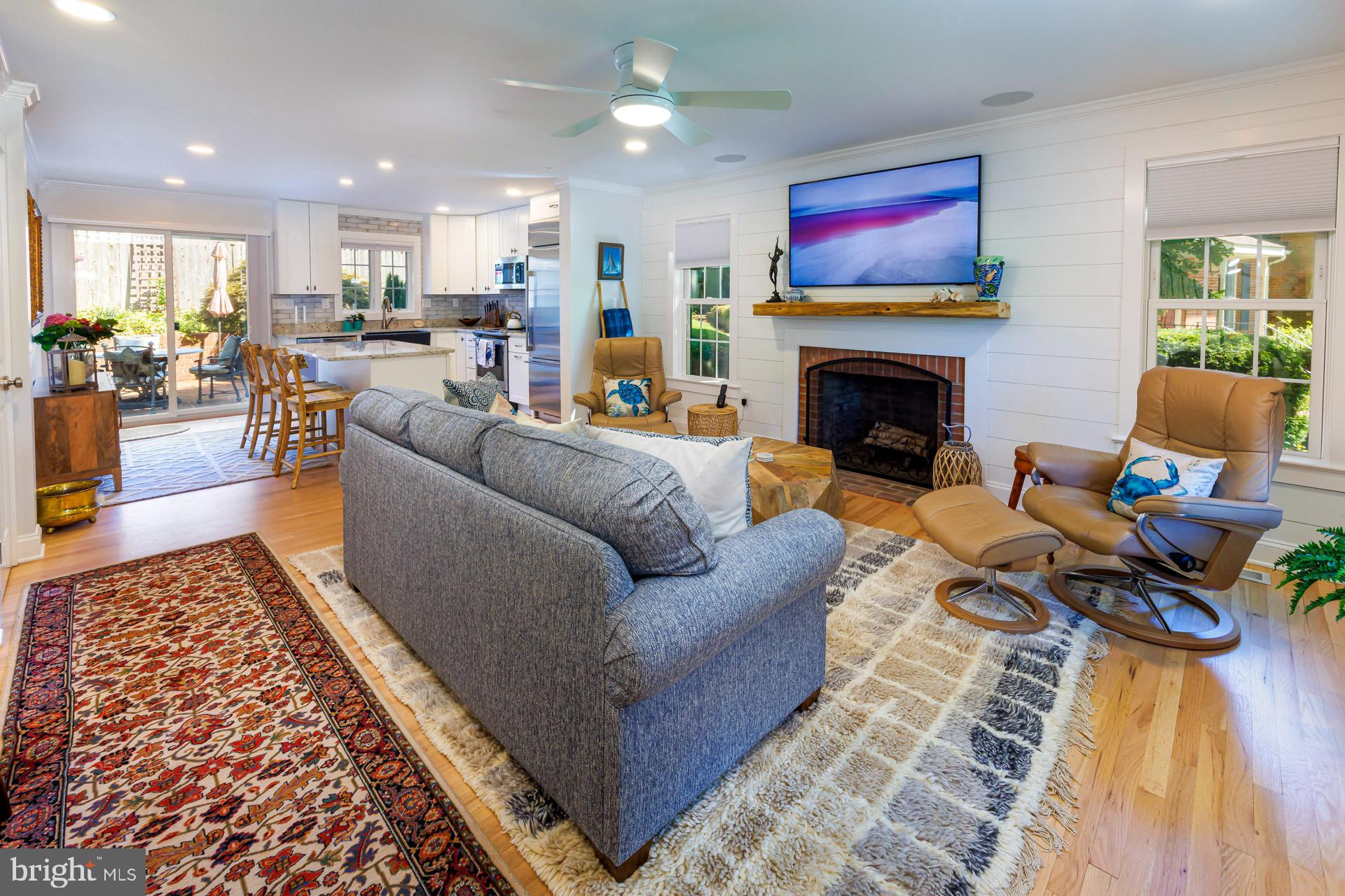 295 BAY STREET D 4