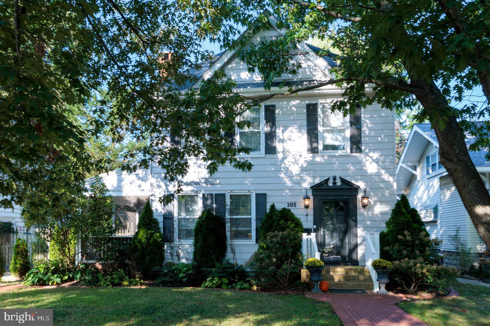 305 S AURORA STREET
