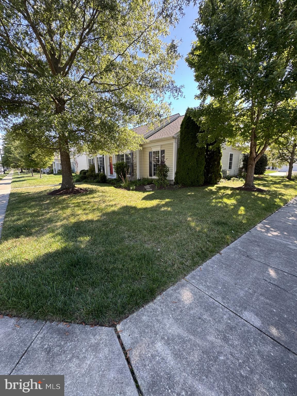 7482 JEFFREYS WAY