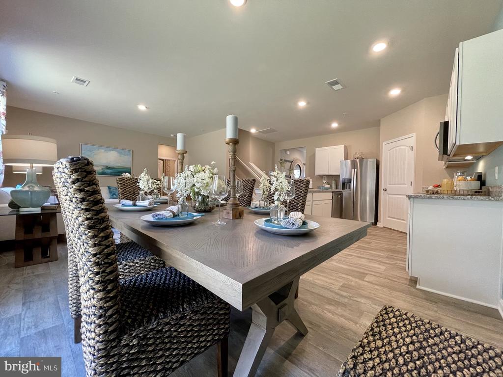 8743 HARPER WAY