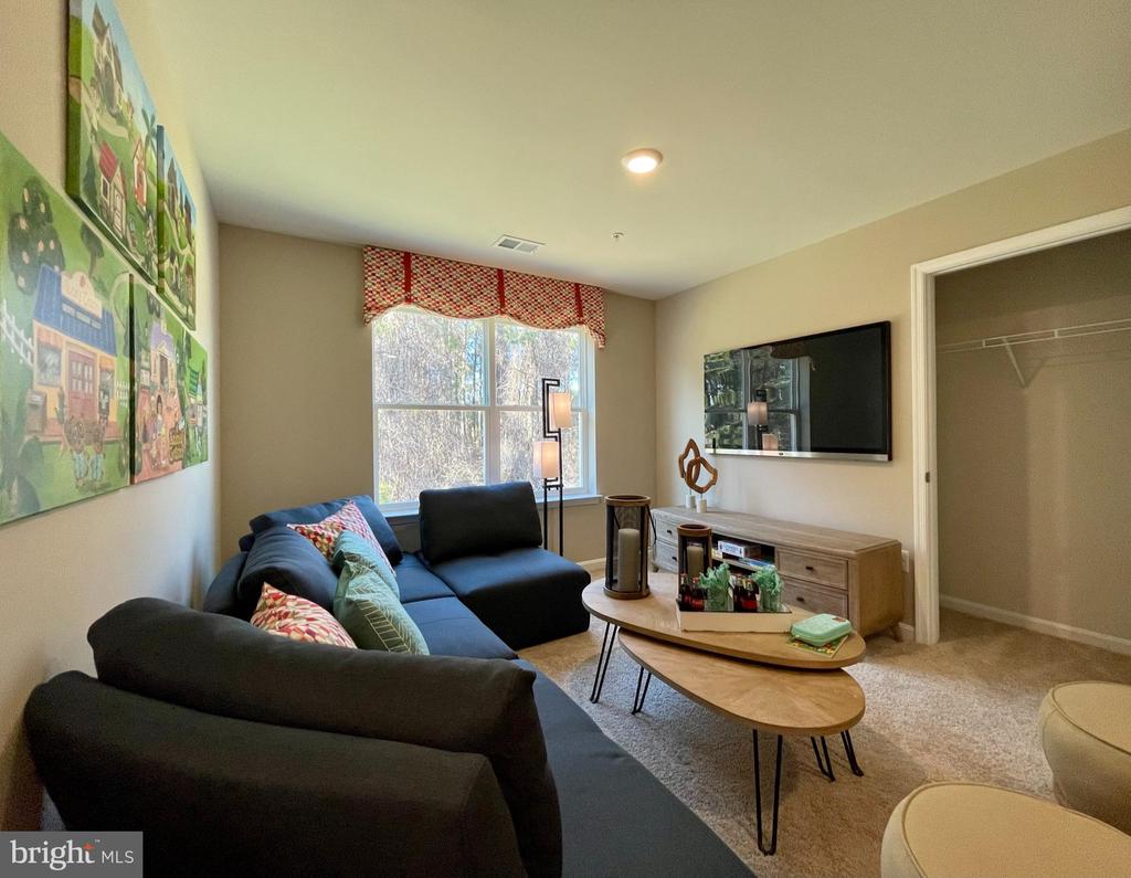 8743 HARPER WAY