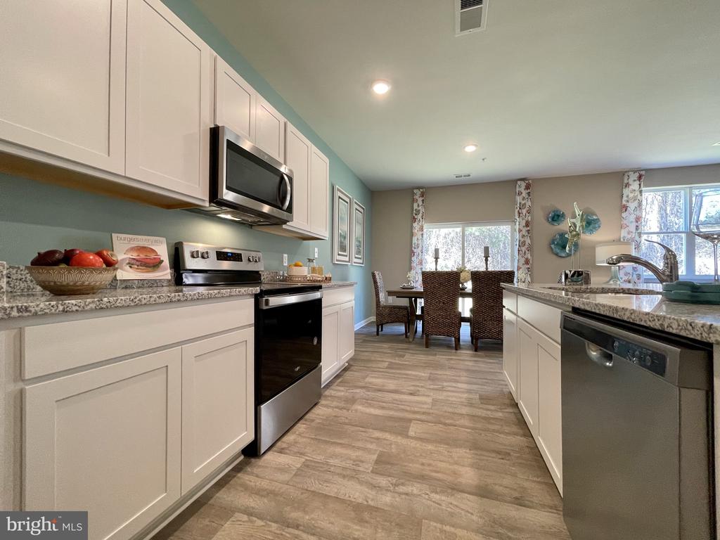 8743 HARPER WAY