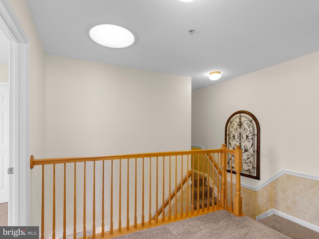406 BETHUNE DRIVE