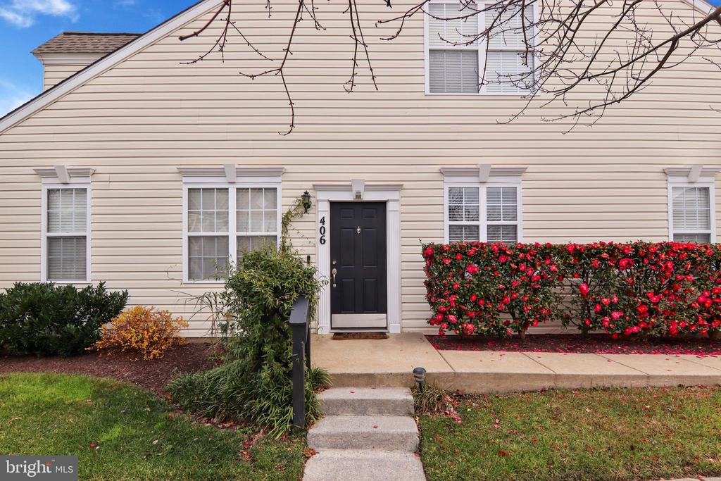 406 BETHUNE DRIVE