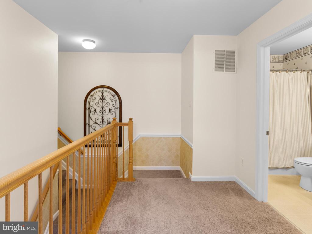 406 BETHUNE DRIVE
