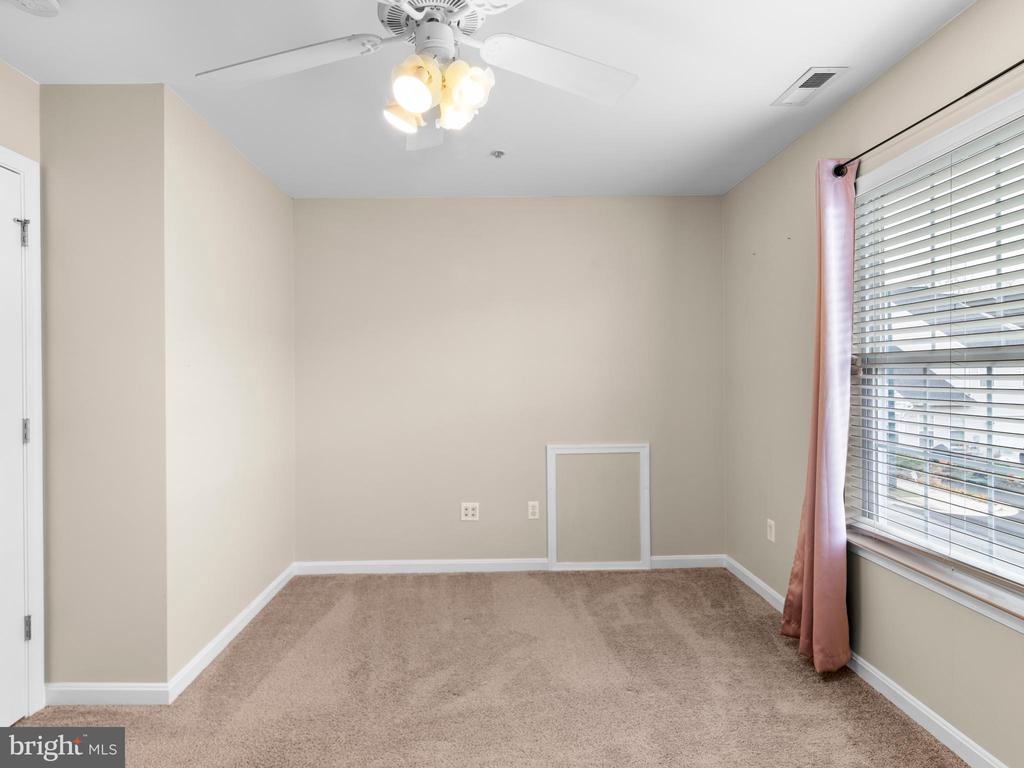 406 BETHUNE DRIVE
