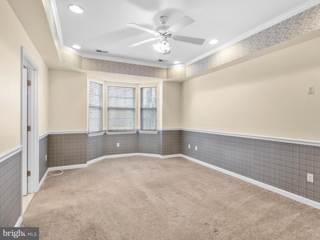 406 BETHUNE DRIVE