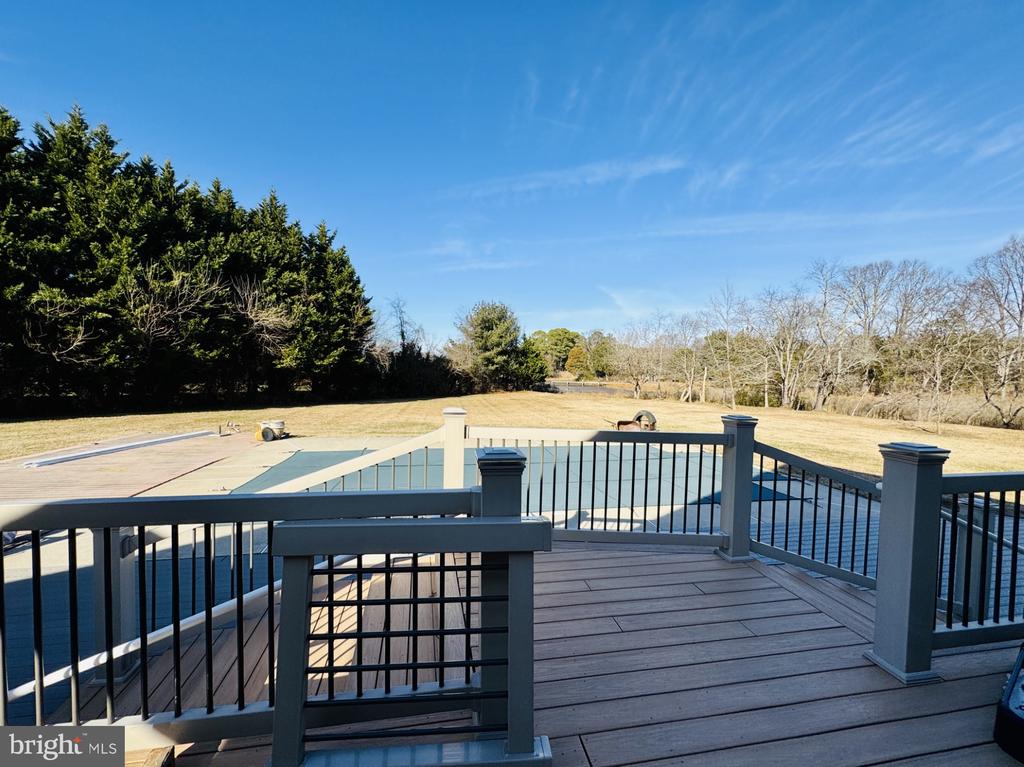 7605 PENDLETON FARM LANE