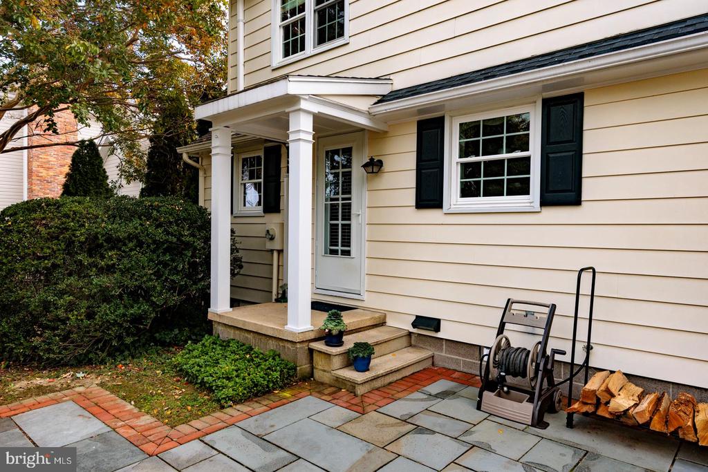 203 MULBERRY