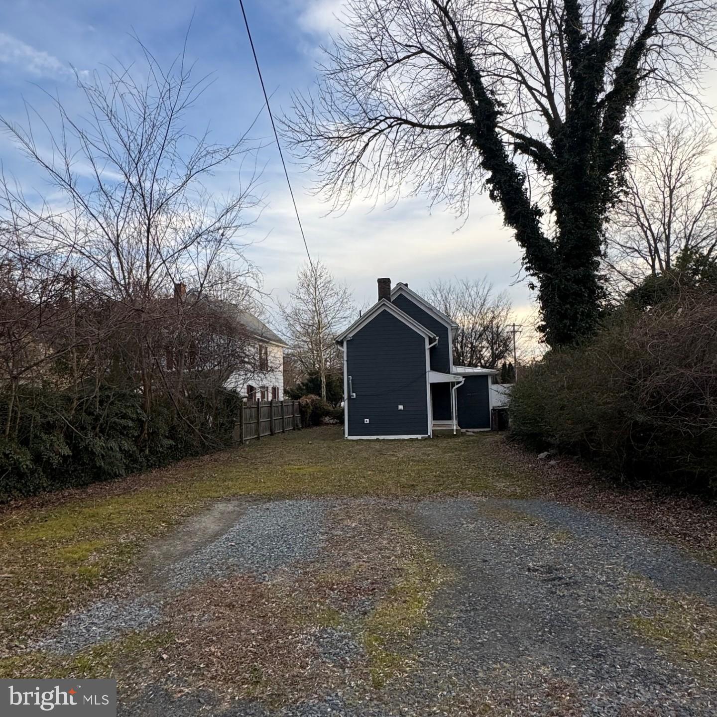 305 BROOKLETTS AVENUE