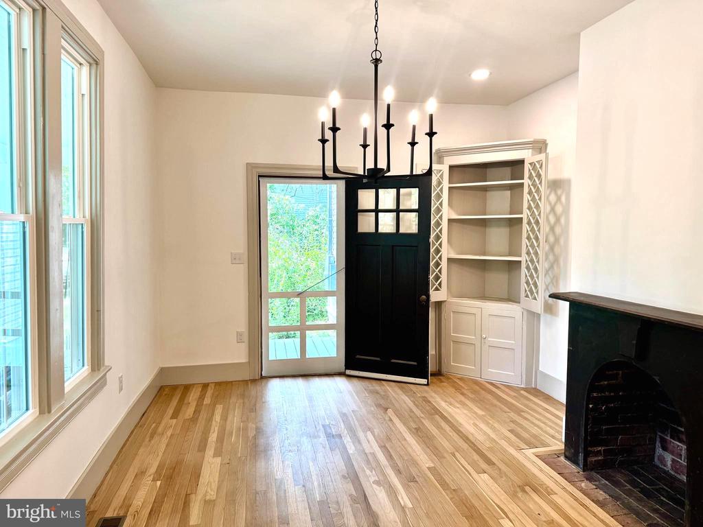 3860 MAIN STREET